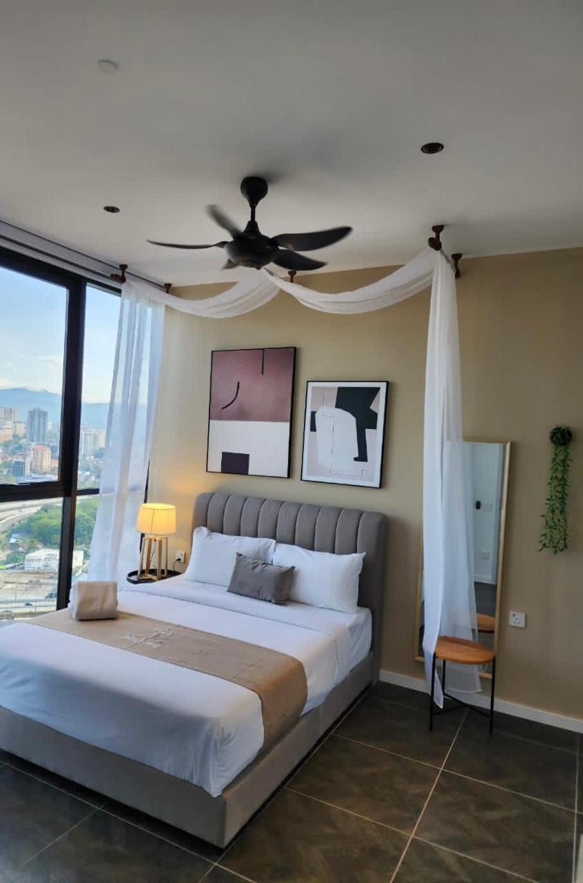Scarletz Suites Klcc By Gc Luxury Suites กัวลาลัมเปอร์ ภายนอก รูปภาพ