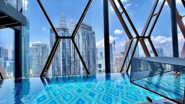 Scarletz Suites Klcc By Gc Luxury Suites กัวลาลัมเปอร์ ภายนอก รูปภาพ