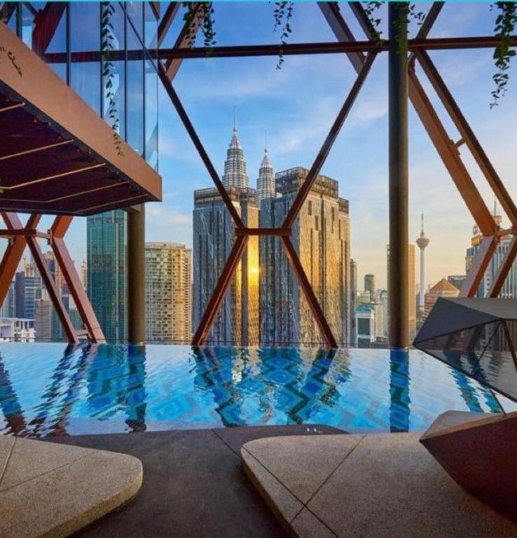 Scarletz Suites Klcc By Gc Luxury Suites กัวลาลัมเปอร์ ภายนอก รูปภาพ