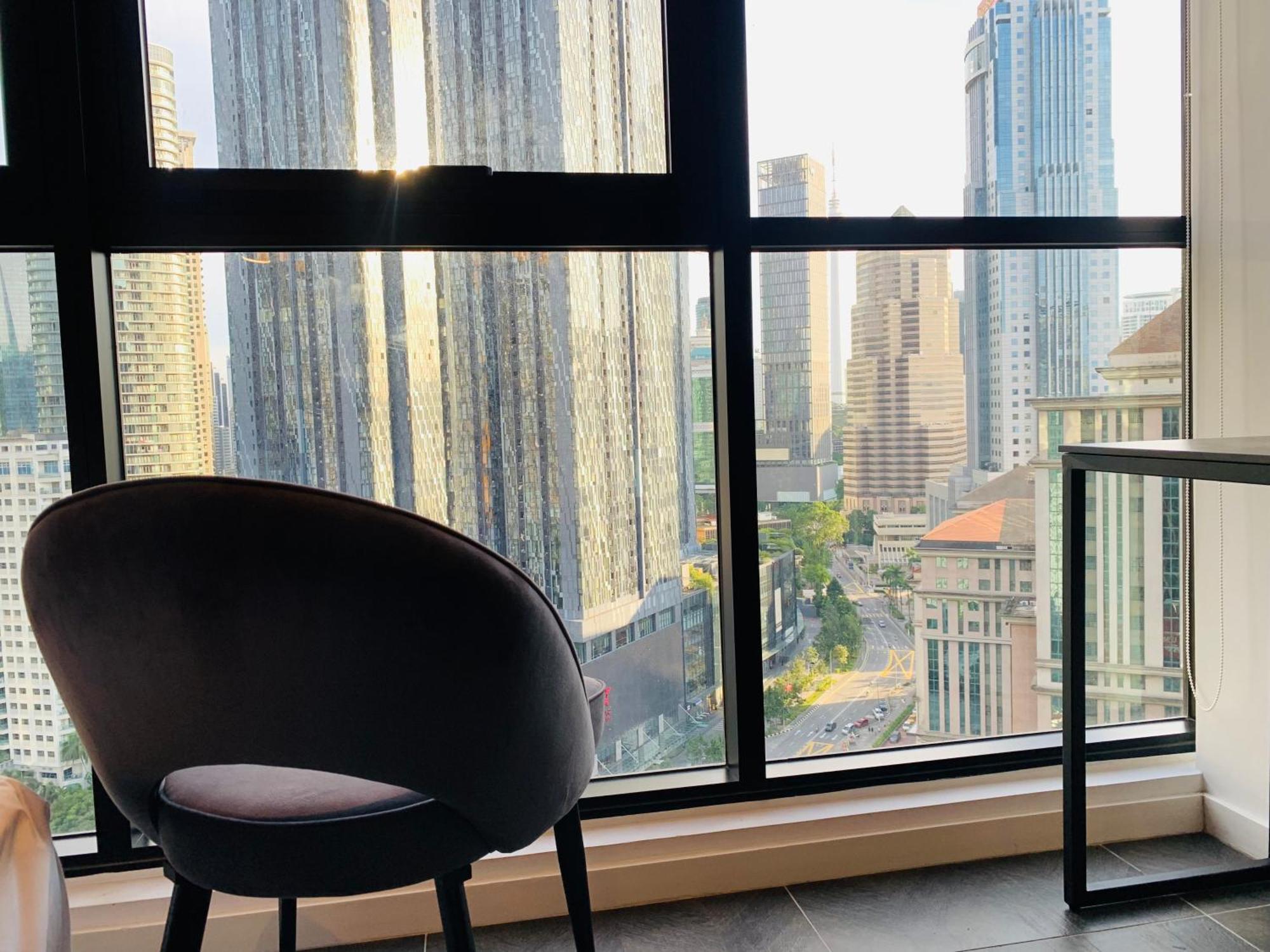 Scarletz Suites Klcc By Gc Luxury Suites กัวลาลัมเปอร์ ภายนอก รูปภาพ
