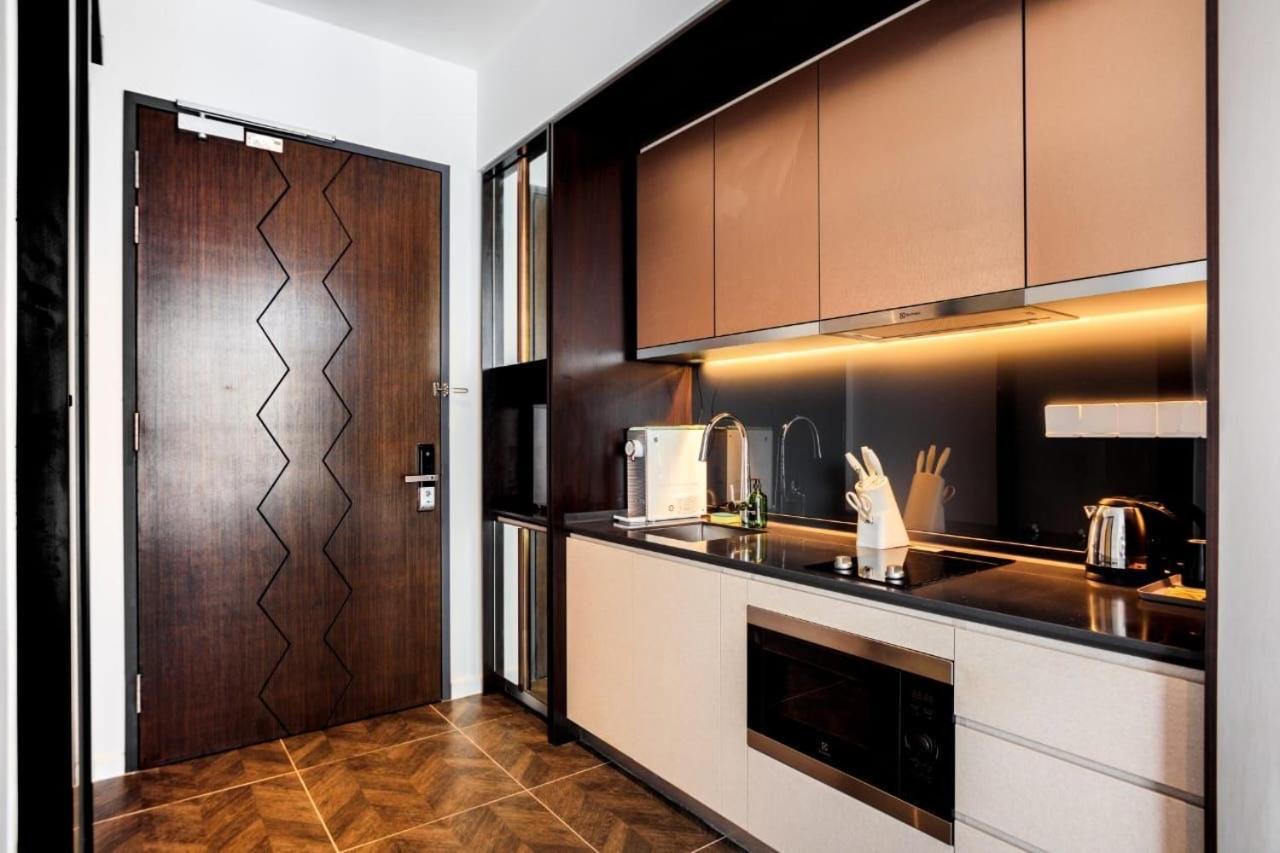 Scarletz Suites Klcc By Gc Luxury Suites กัวลาลัมเปอร์ ภายนอก รูปภาพ